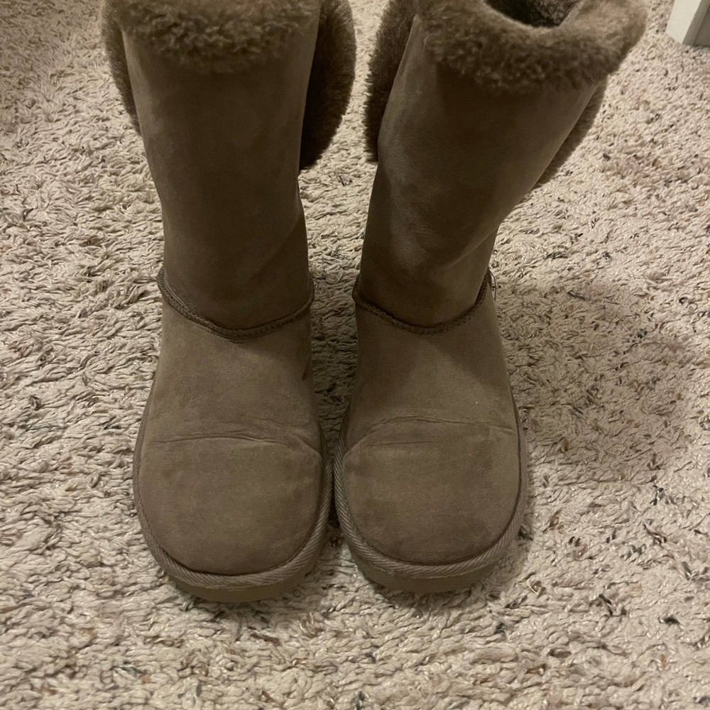 Arizona Jean Company Brown Winter Boots